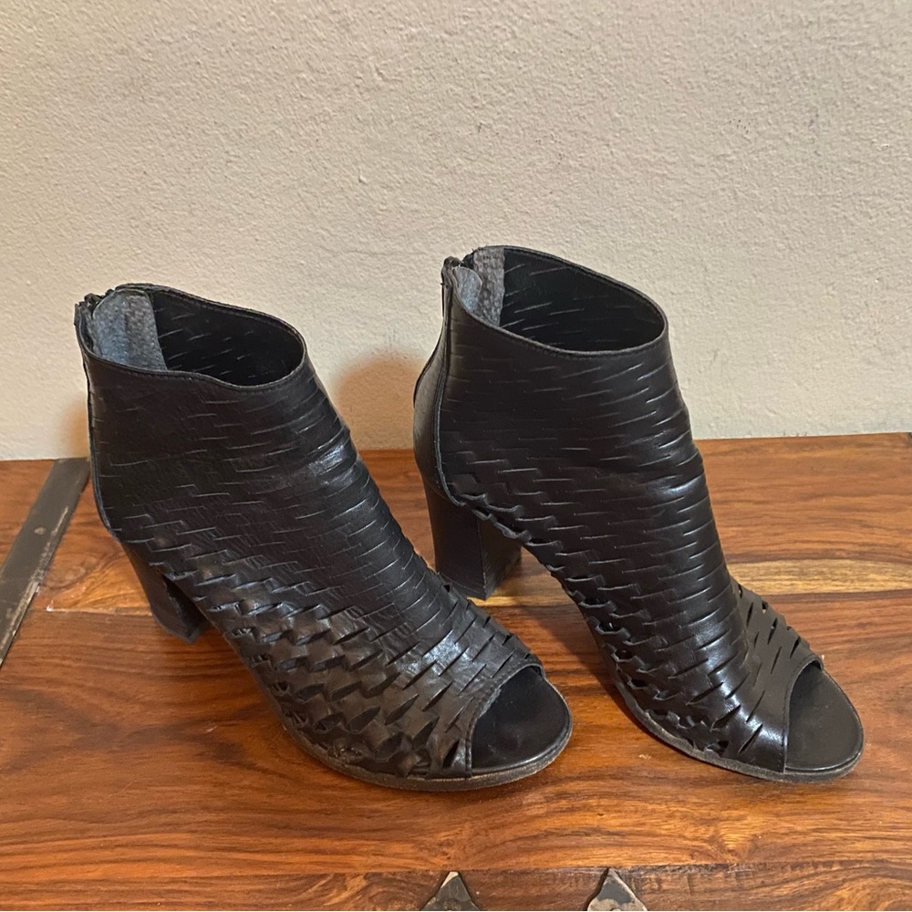 Black ankle booties. Italian made.